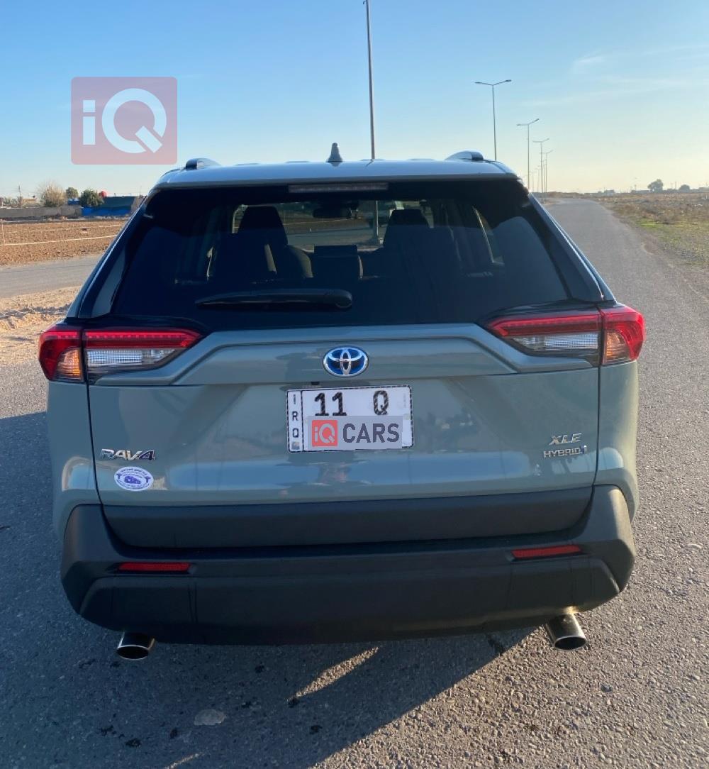 تۆیۆتا ڕاڤ 4